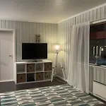 Spacious Apartment, 15 Min Walk To Center *