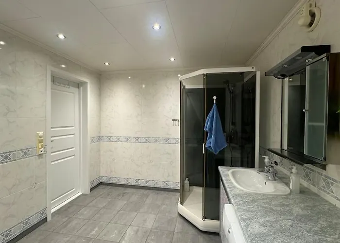 Apartamento Spacious Apartment, 15 Min Walk To Center Tromsø