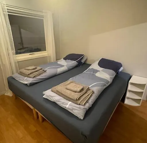 Spacious Apartment, 15 Min Walk To Center *