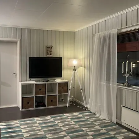 Spacious Apartment, 15 Min Walk To Center *